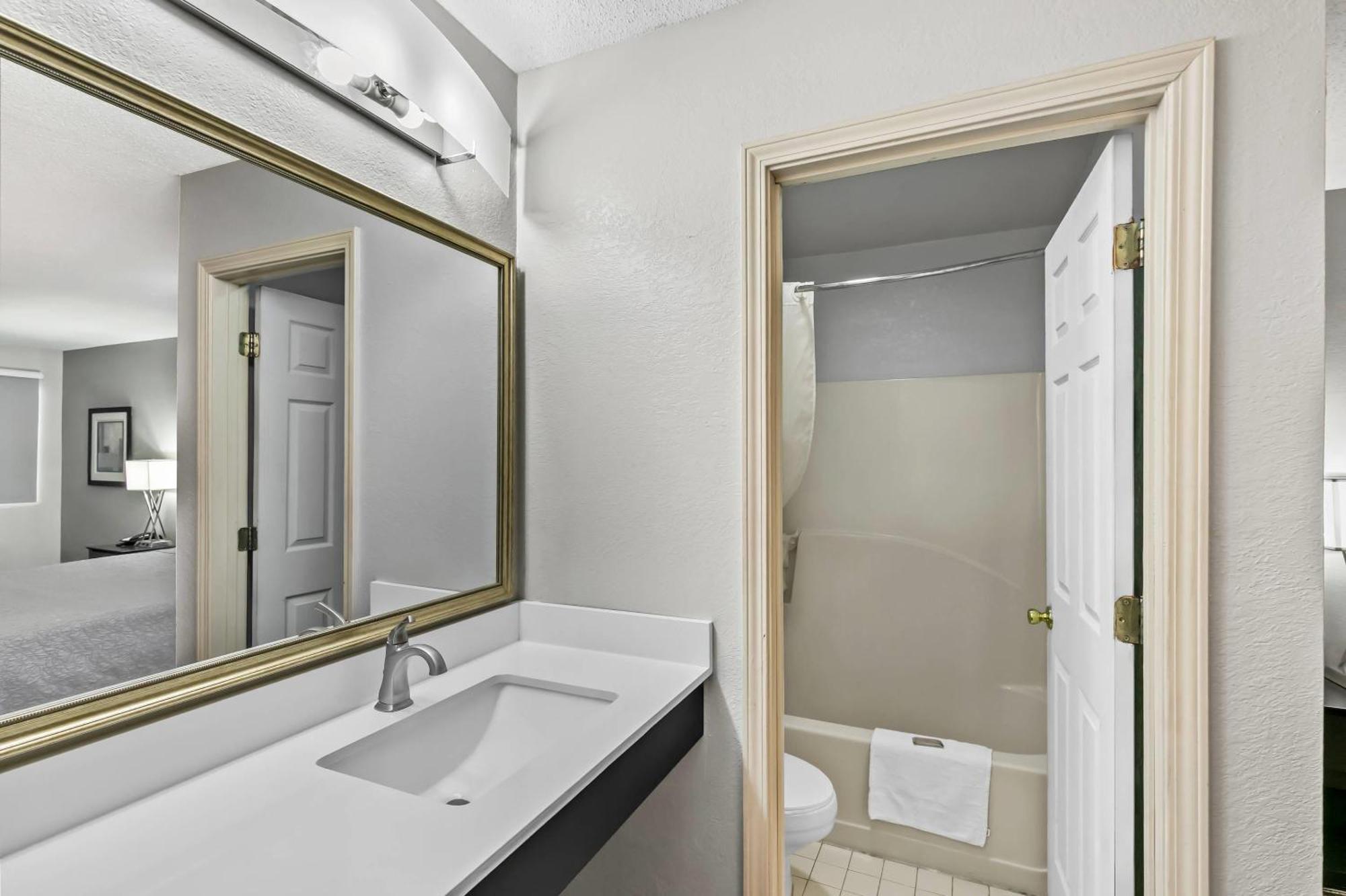 Budgetel Inn&suites Helen
