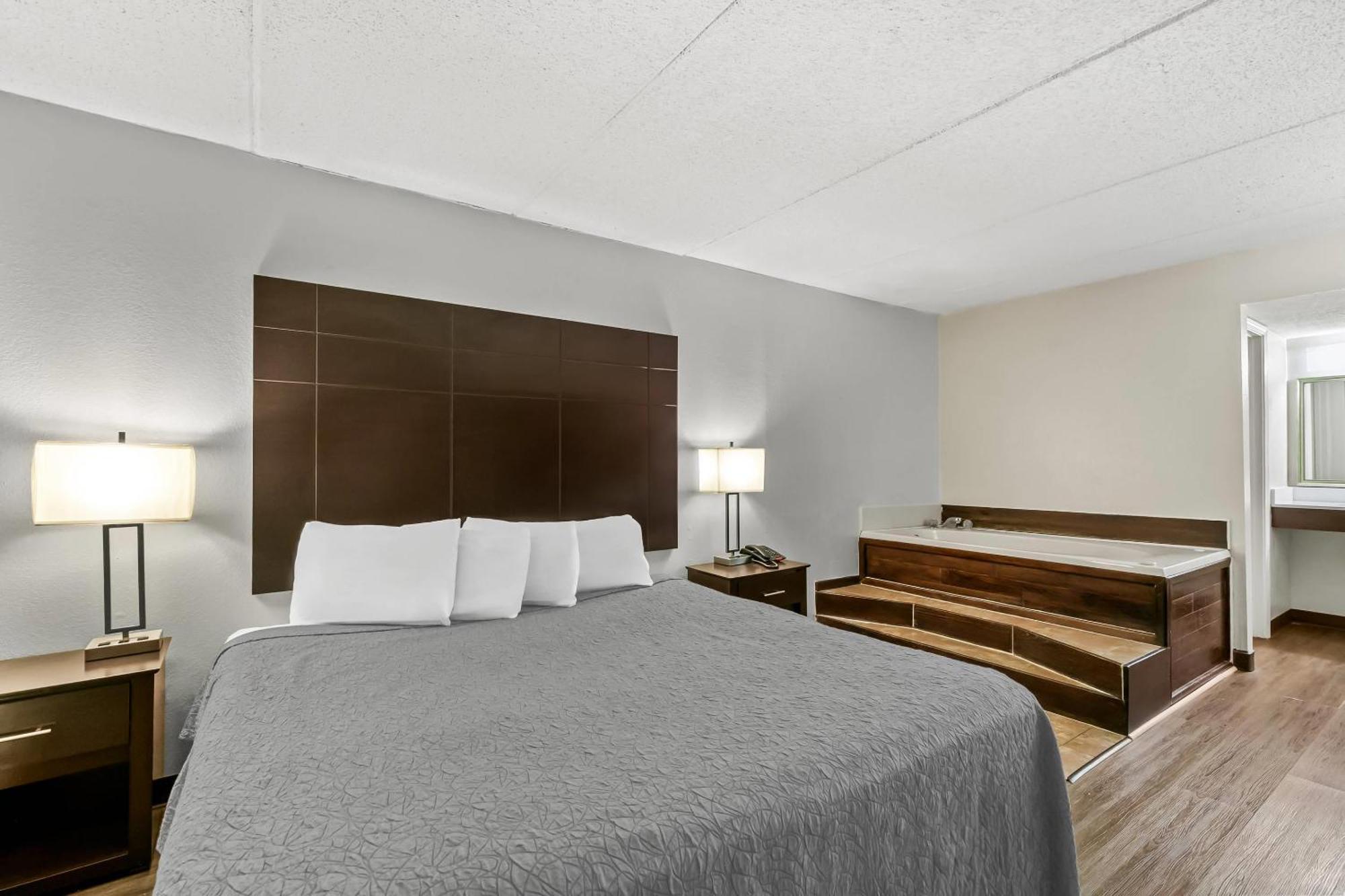 Budgetel Inn&suites 3*