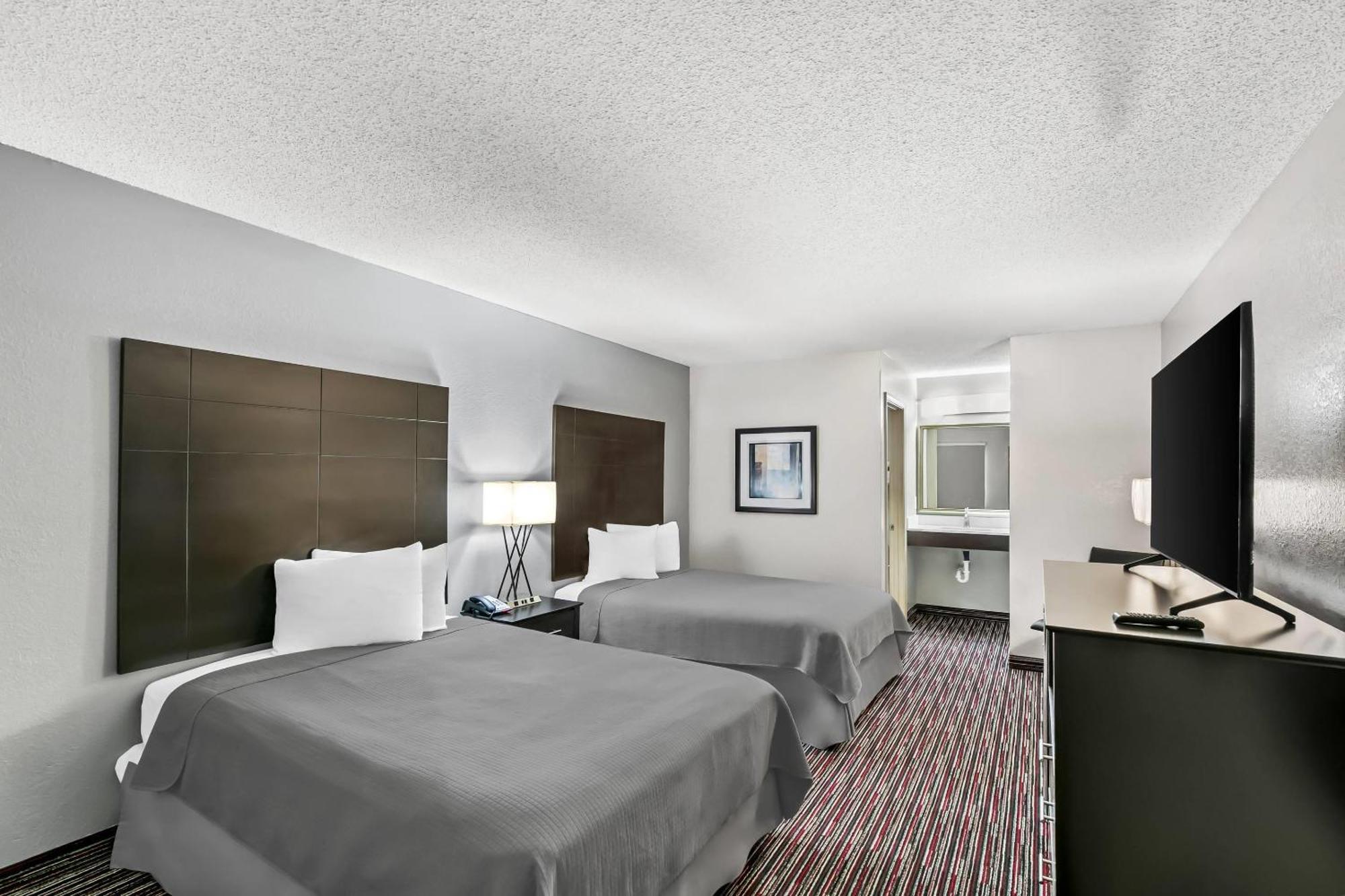 Budgetel Inn&suites Helen