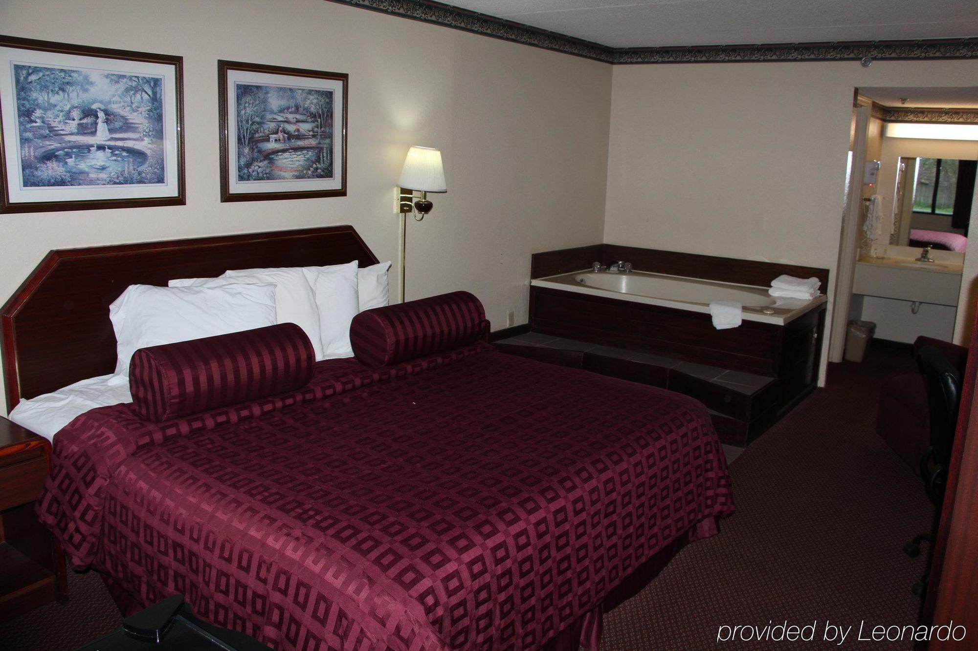 Budgetel Inn&suites 3*
