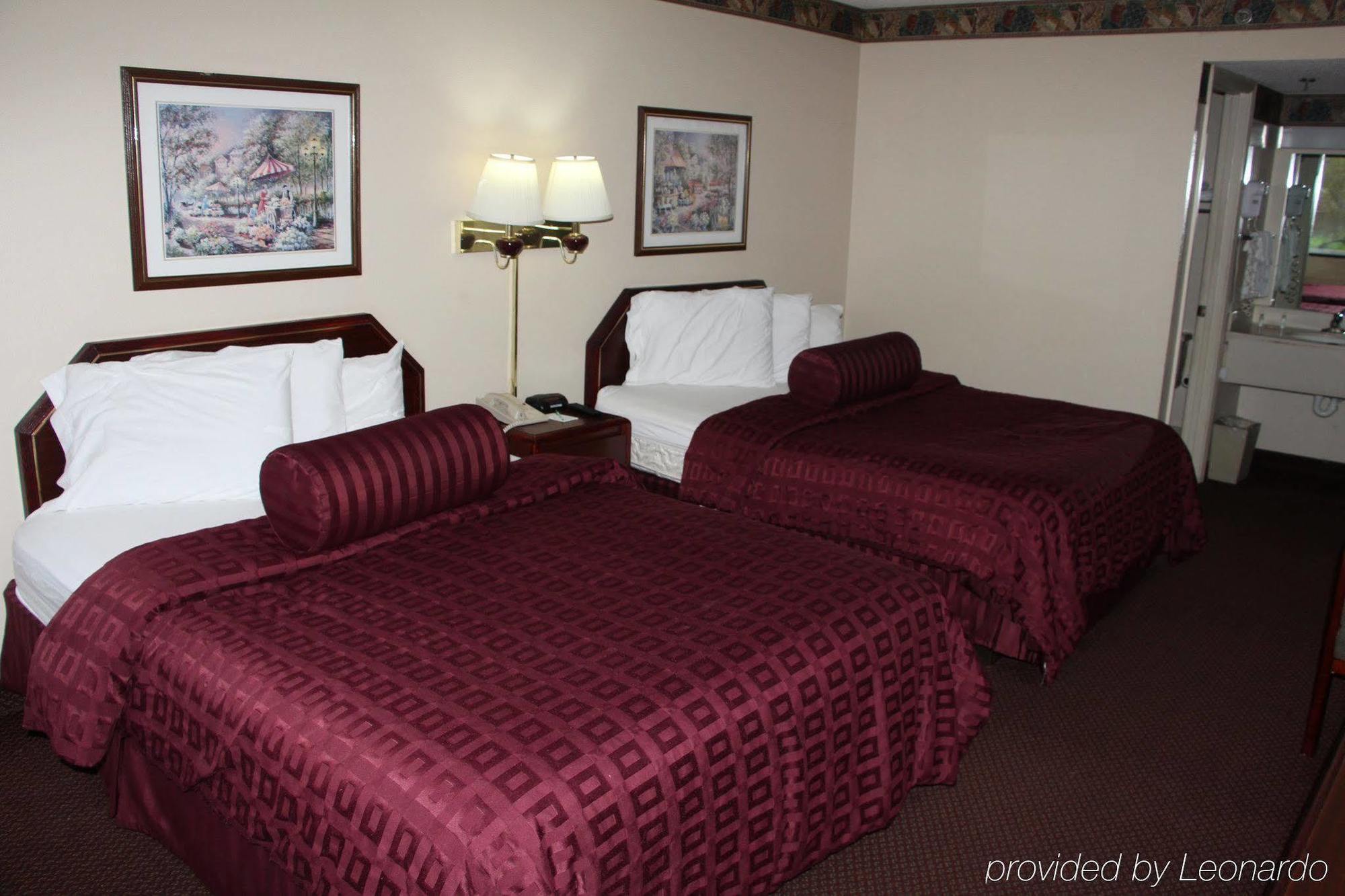 Budgetel Inn&suites 3*